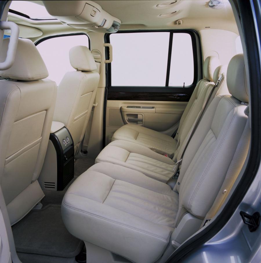  Lincoln Aviator 2003 года  (фото 44 из 57)